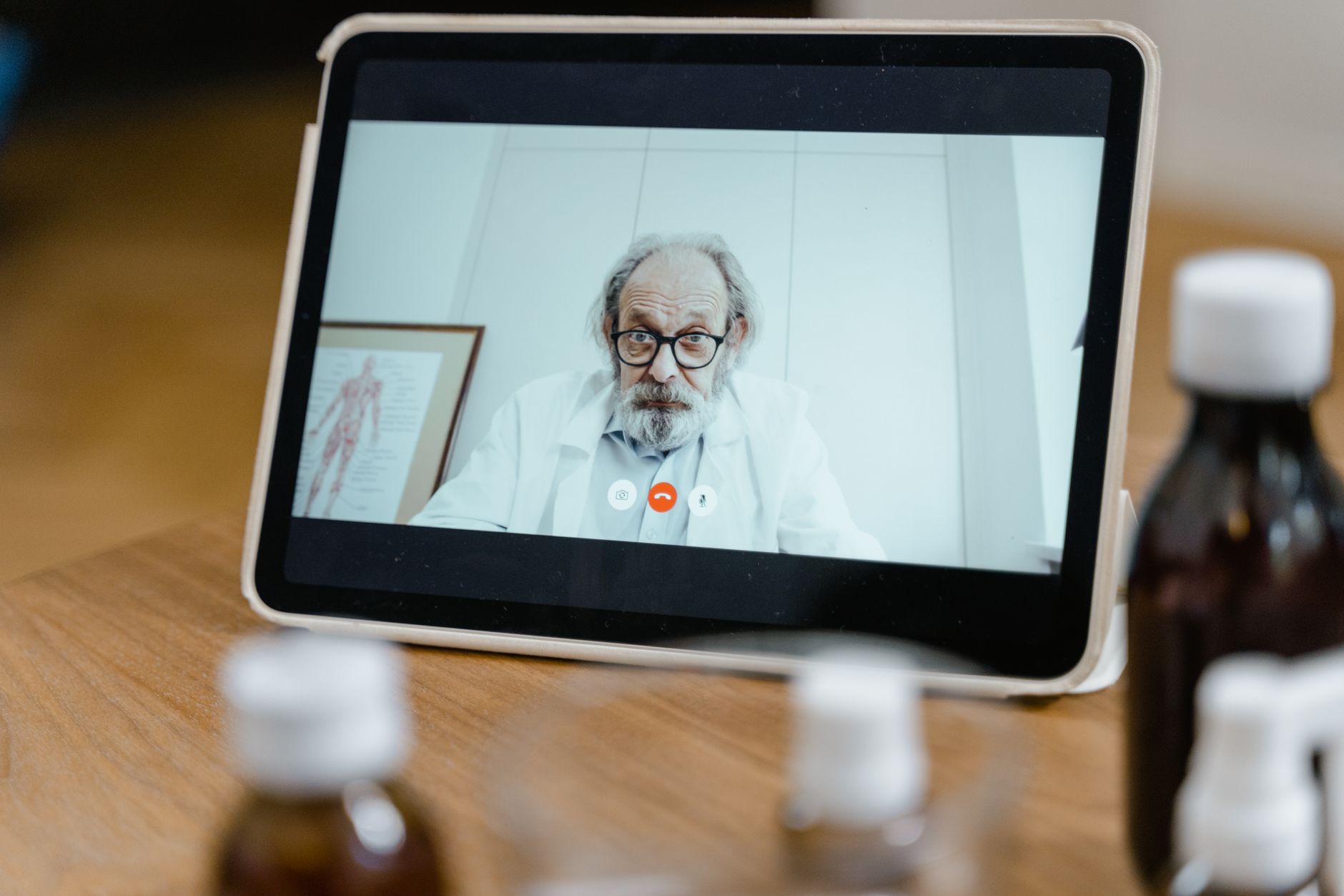Healthcare Video Conferencing: How It Works, HIPAA Rules, and How to Build It